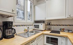 Modern flat in Paris - Heart of XVIème
